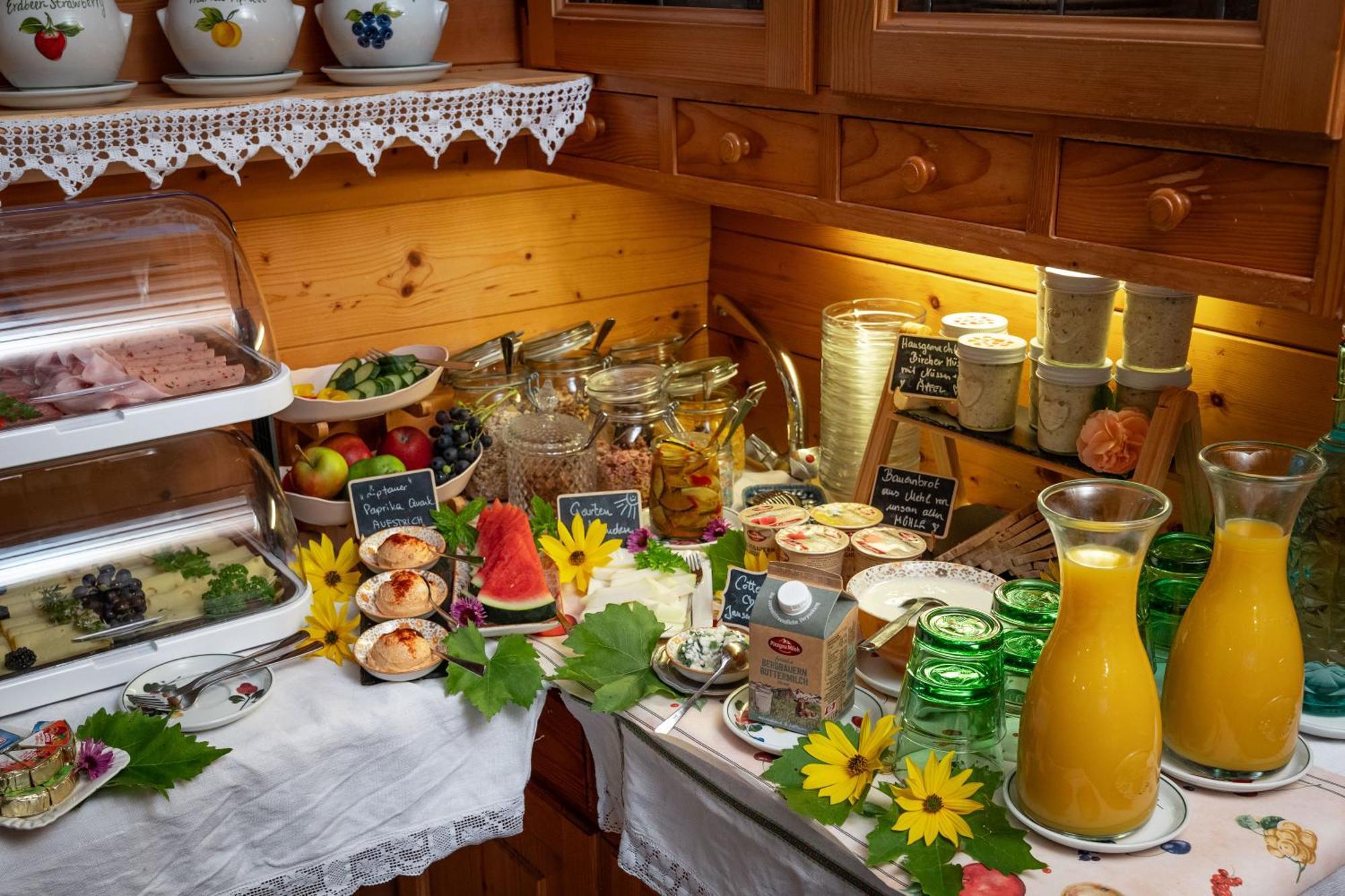 Fruehstueckspension Muellergut Sankt Martin bei Lofer Exterior foto